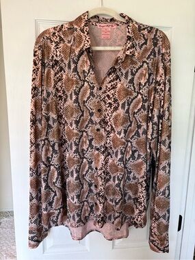 Snakeskin Print with Gold Accent Cowgirl Tuff Shirt NWT